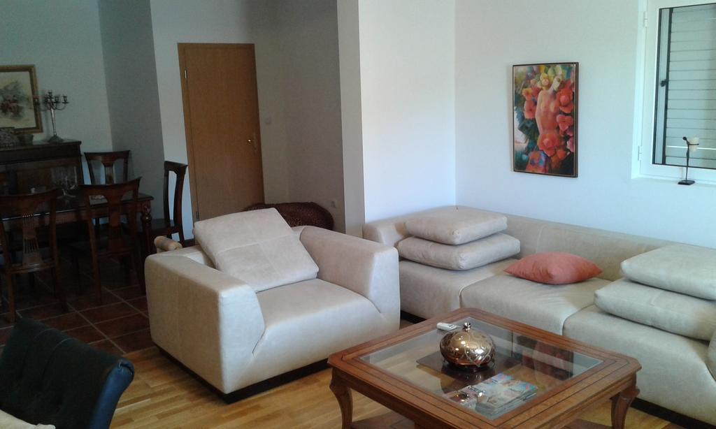 Oro Apartments Petrovac Oda fotoğraf