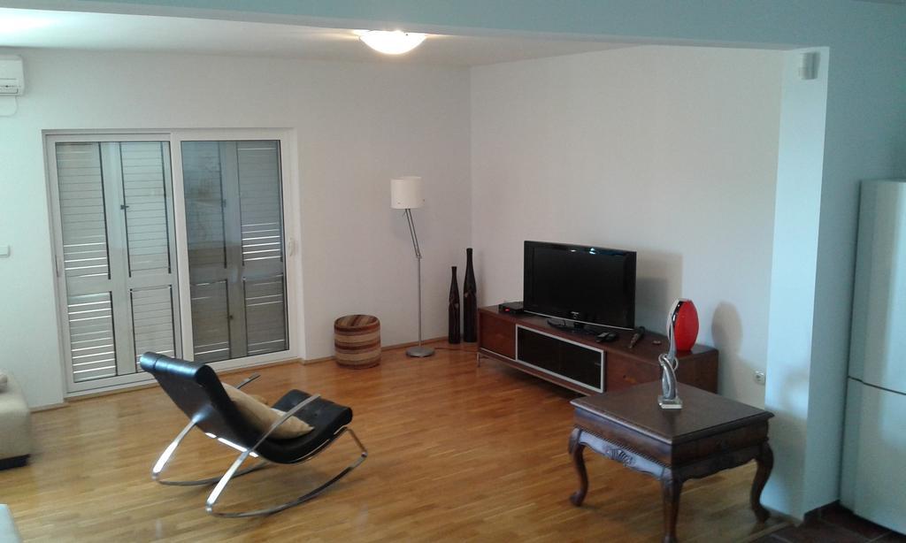 Oro Apartments Petrovac Oda fotoğraf