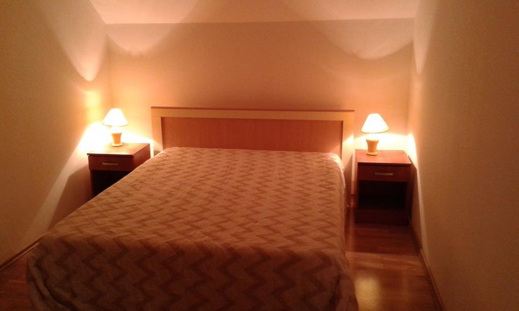 Oro Apartments Petrovac Oda fotoğraf