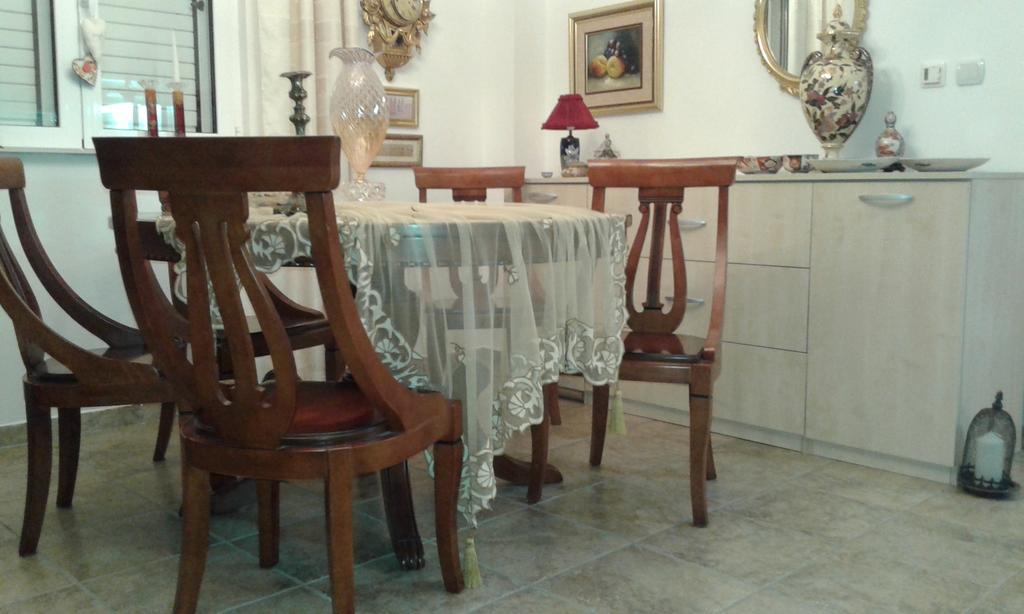 Oro Apartments Petrovac Oda fotoğraf