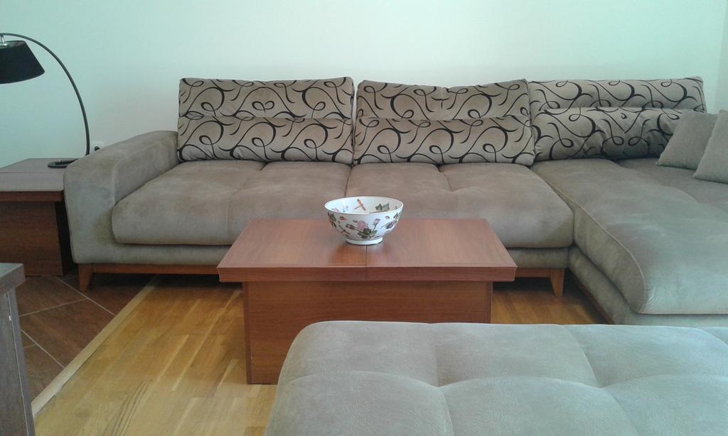 Oro Apartments Petrovac Oda fotoğraf