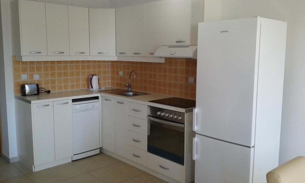 Oro Apartments Petrovac Oda fotoğraf
